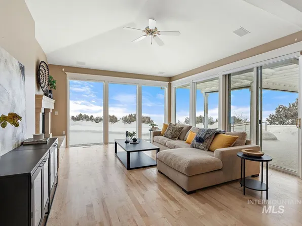 4565 W Quail Ridge Dr, Boise, ID 83703