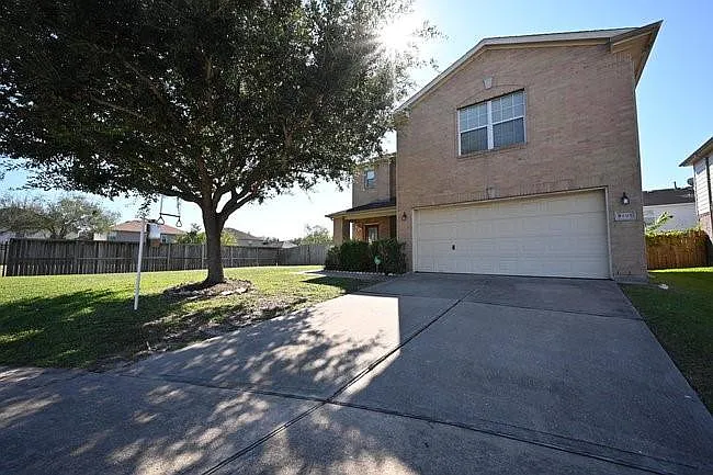 9403 Coatsworth Dr — Photo 46