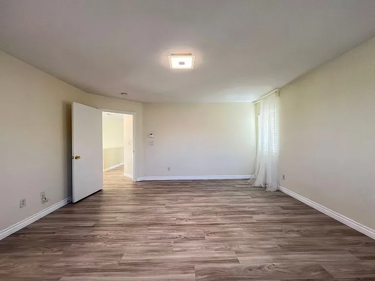 8480 Garnet Peak Ct — Photo 13