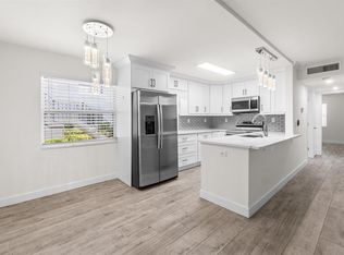 6 Burgundy Dr #A, Delray Beach, FL 33484