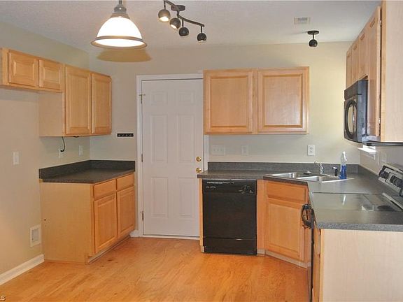 4th image of 559 Whistling Swan Dr
