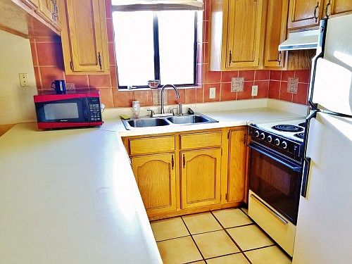 4th image of 1138 E B St