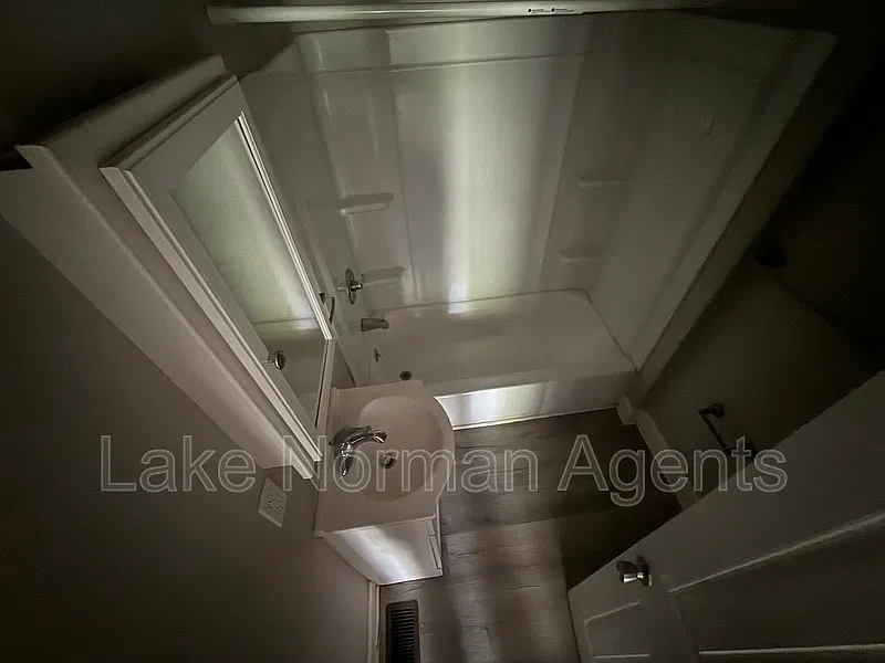 2 bed, 1.0 bath, 600 sqft, $995 — Photo 4