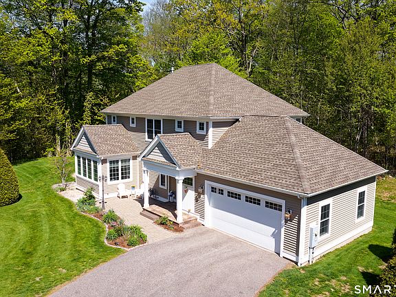 2nd image of 15 Tryon Farm Road