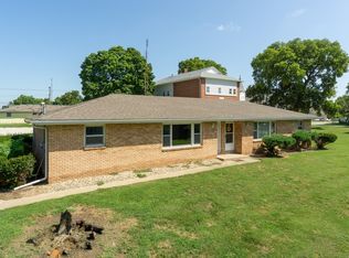 206 N Polk St #22, Athens, IL 62613