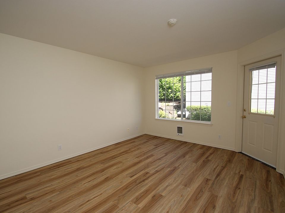 Silvercrest Apartments 7326 196th St SW Lynnwood WA Zillow