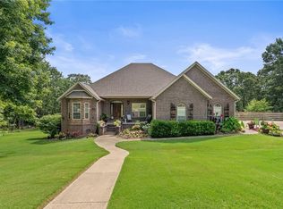 492 E Fairway Ln, Fayetteville, AR 72701