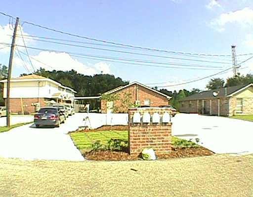 1st image of 196 Concord Rd #4