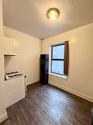 Rented by Smart NY Realty LLC | media 3