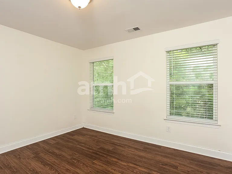 422 Oscar Way — Photo 11