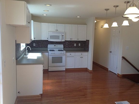 5th image of 2541 Forest Glen Pkwy
