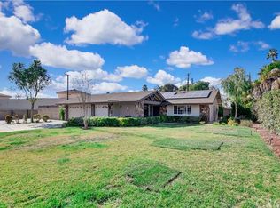 3075 Mockingbird Ln, Hemet, CA 92544