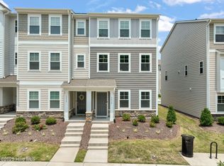 5430 Crescent Square St, Raleigh, NC 27616