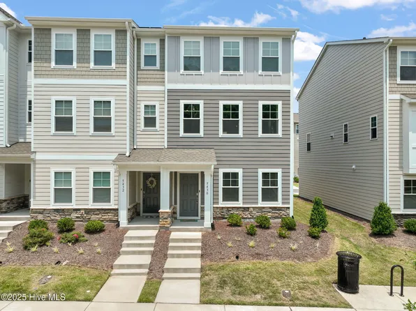 5430 Crescent Square Street, Raleigh, NC 27616