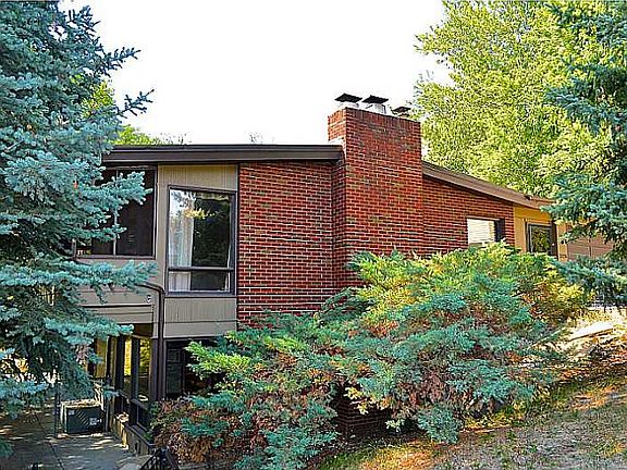 3rd image of 3126 Glacier Dr