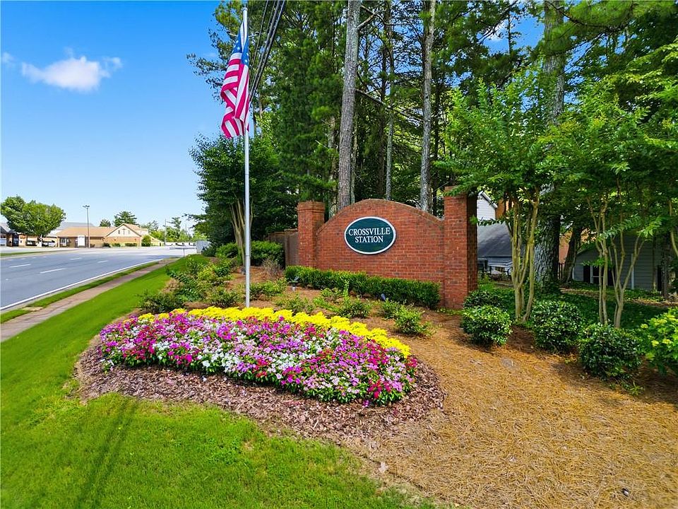 1st image of 128 Great Oaks Ln
