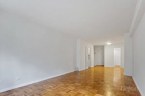 Sold by (Legacy) Elegran | media 14