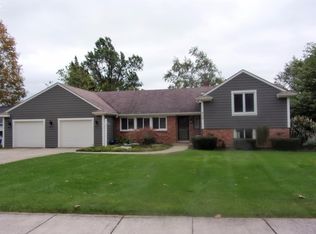 408 Riverside Dr, Linden, MI 48451