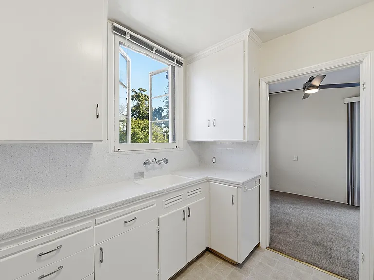 855 Main St #6 — Photo 10