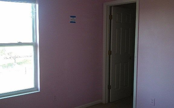 4th image of 939 Foxcroft Pl