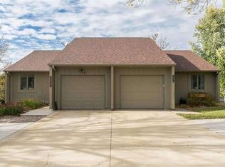 1998 Liberty Ln, Coralville, IA 52241