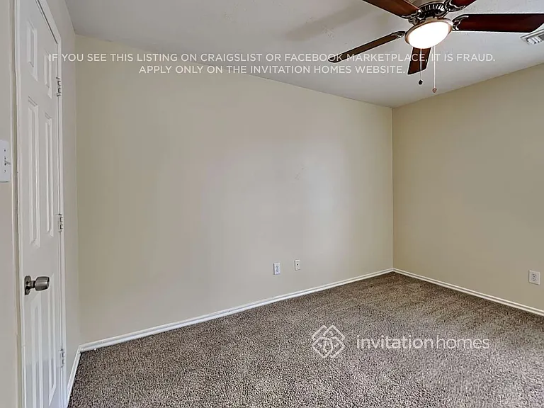 410 Sun River Ln — Photo 16
