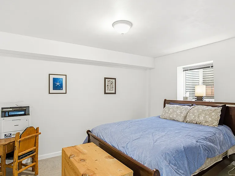 814 Stuart St — Photo 25