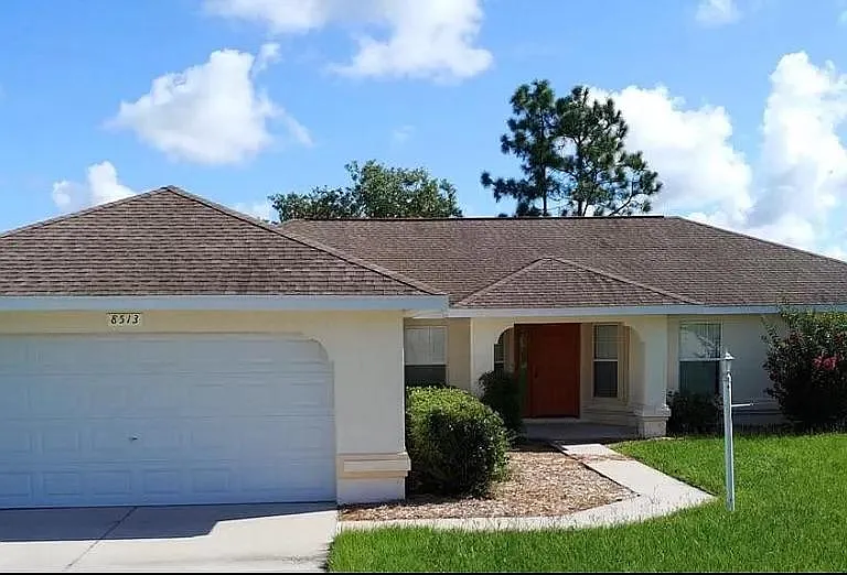 8513 SW 136th Loop — Photo 1