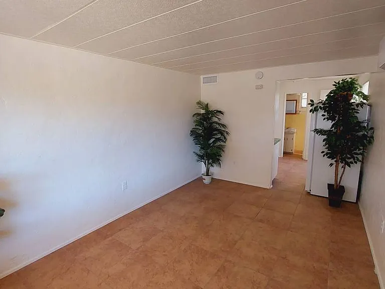 3225 E Patricia St — Photo 15