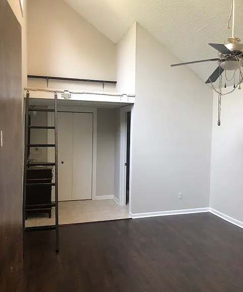 7512 Amsden Dr — Photo 15