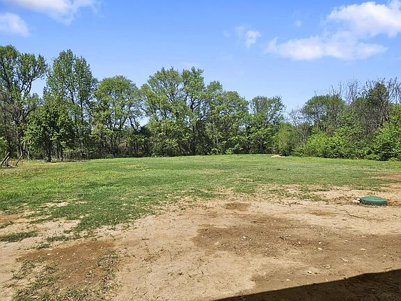 3rd image of 1088 Faulkner Rd