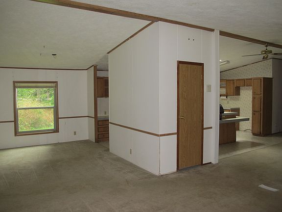2nd image of 310 NE Whimbrel Ct