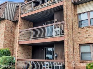 1617 Raspberry Ct, Edison, NJ 08817