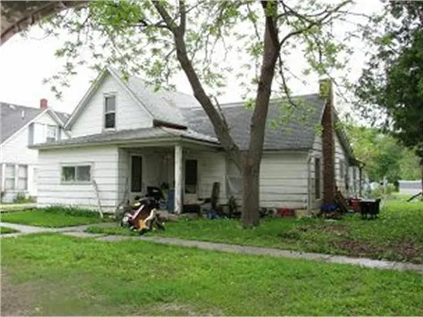 111 N Green St, Keota, IA 52248