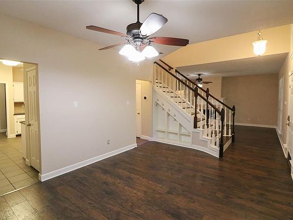 3rd image of 2214 Wren Ln