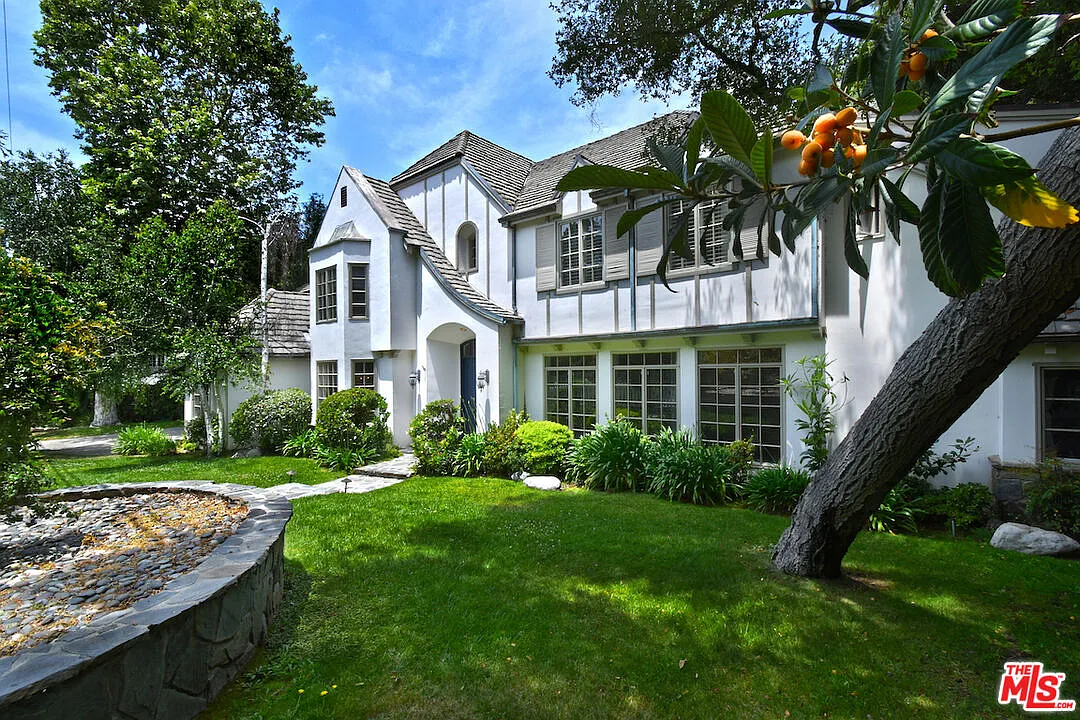 5 bed, 6.0 bath, 6028 sqft, $15,999 — Photo 3