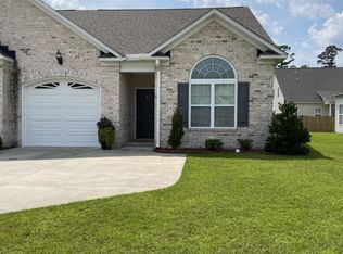 1928 Leighton Dr #B, Greenville, NC 27834