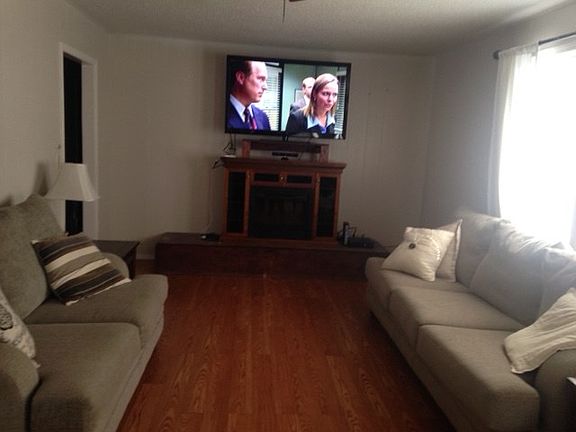 4th image of 51 Valley Dr