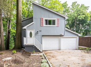 148 Chestnut Hill Dr, Rochester, NY 14617
