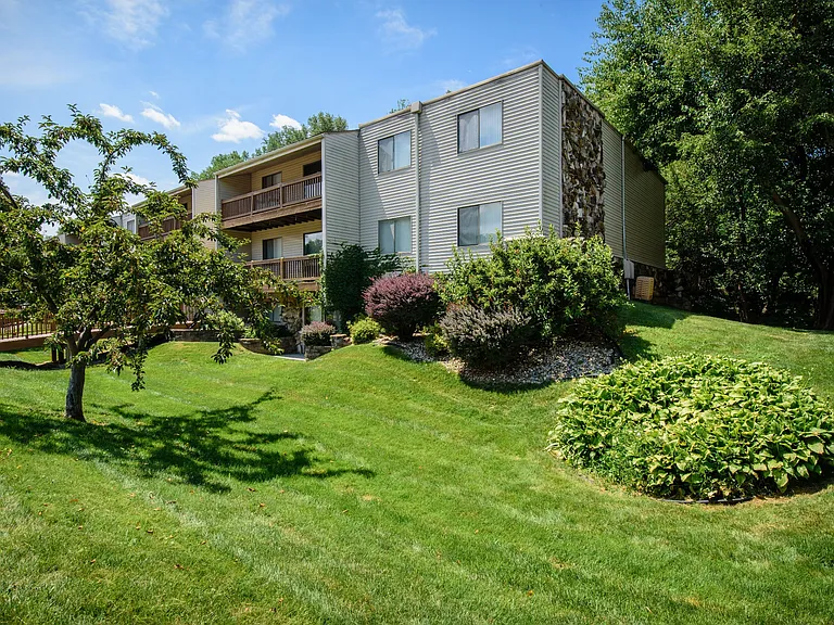 Park Place Apartments — Photo 2