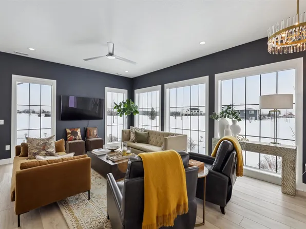 1785 Millstream Ct, Winterset, IA 50273