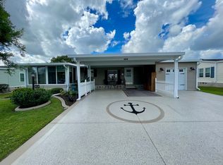 818 Sutton St, Lady Lake, FL 32159