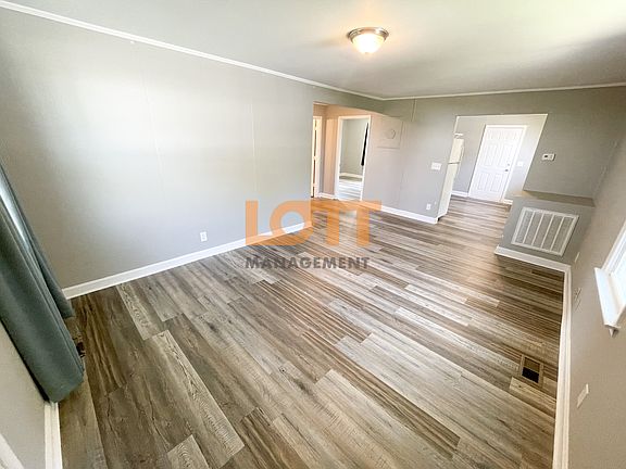 4th image of 5 Saint Clair St