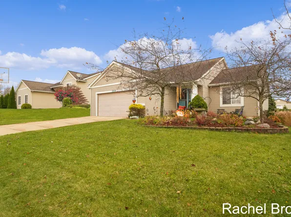 8954 Lenter Dr SE, Caledonia, MI 49316
