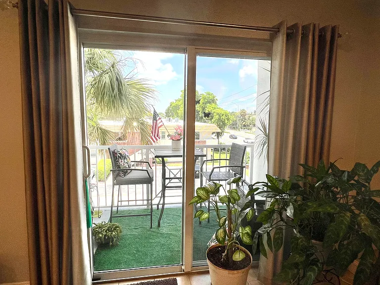 2840 NE 14th St #314A — Photo 7