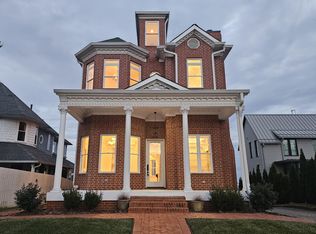 1115 E Brow Rd, Lookout Mountain, TN 37350