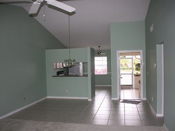 3rd image of 176 Bent Arrow Dr