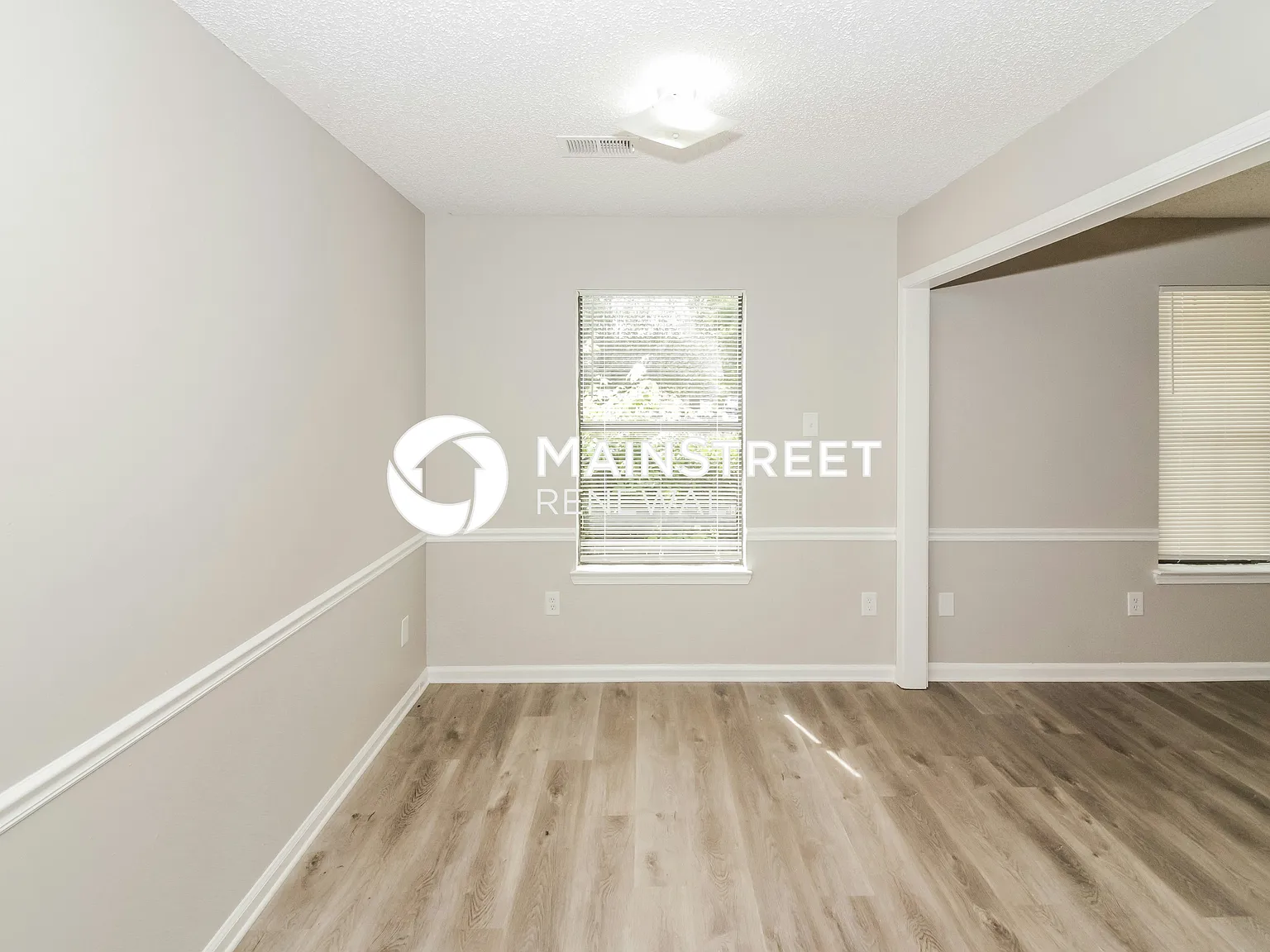 4354 Rosswood Dr — Photo 4