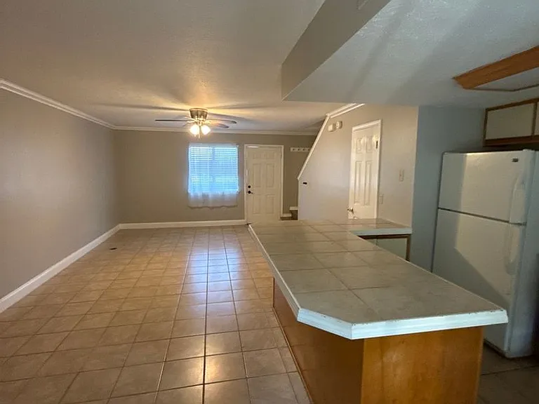 136 Bonnie Ln — Photo 8