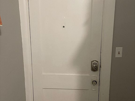 2nd image of 310 W Vine St APT 1